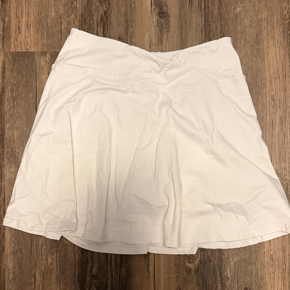 Lou Keith (Amazon) White Women's Athletic Skort Shorts